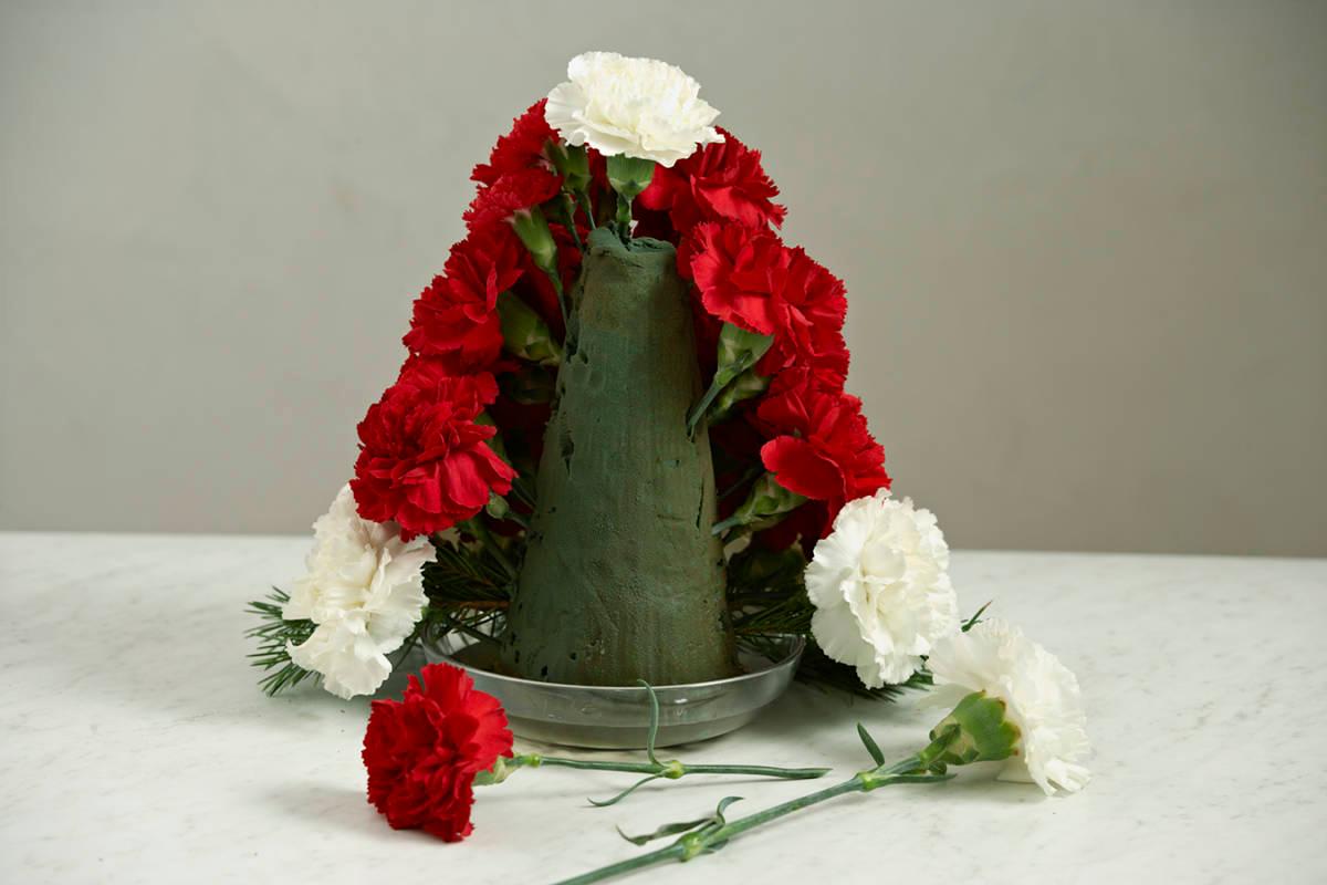santa hat flower diy